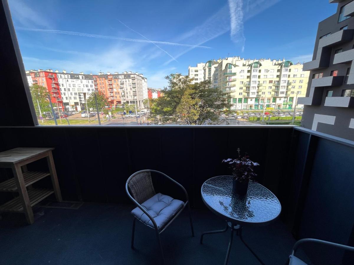 Komfort W Centrum Parking Wrocław Extérieur photo